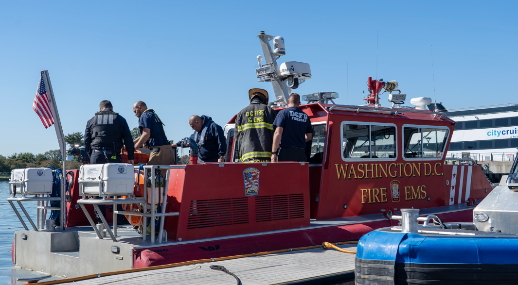 DC Fire and EMS Boat